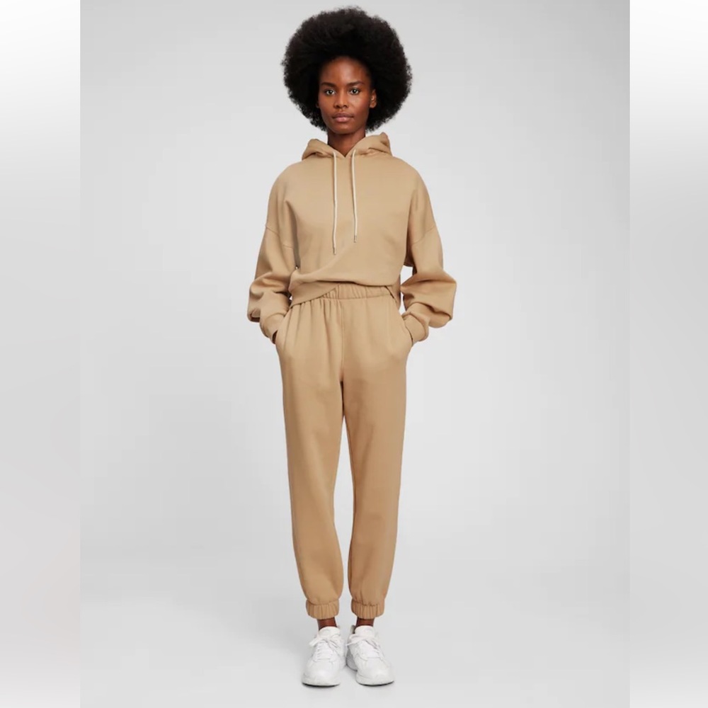 Gap Vintage Soft Cropped Hoodie & High Rise Fleece Joggers